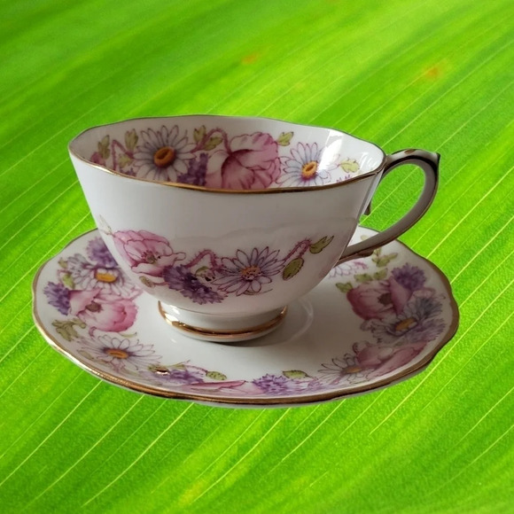 Vintage Roslyn Ambleside Cup And Saucer Pink Poppies Daisies 1950s English Bone - Picture 1 of 6